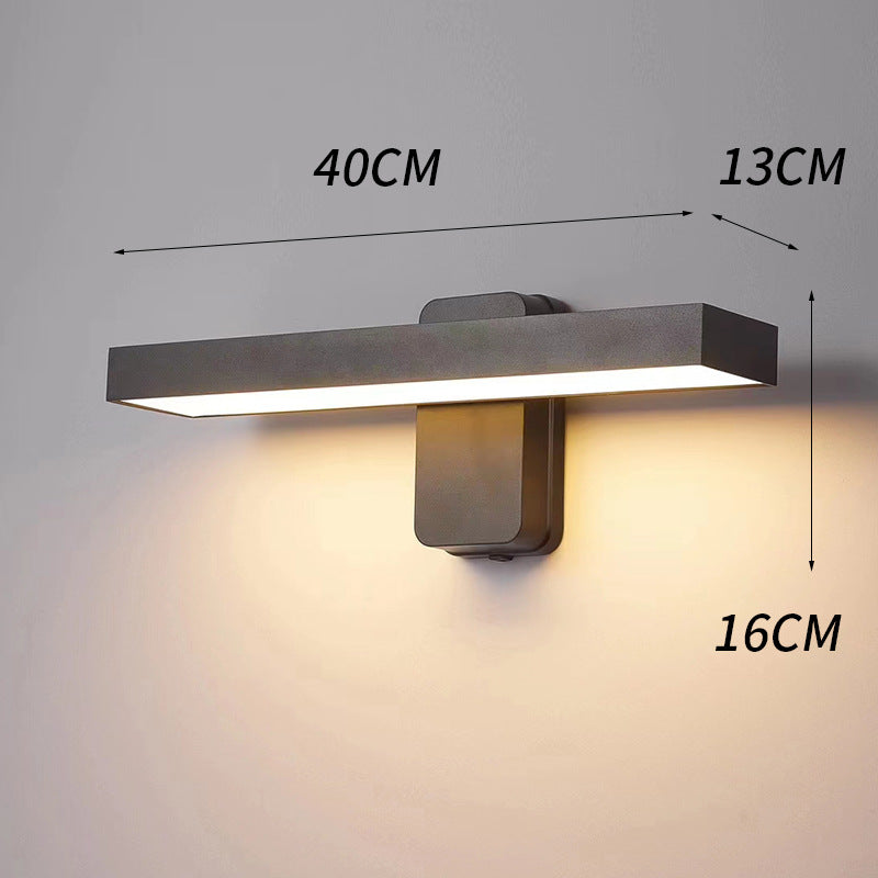 Outdoor wall lamp